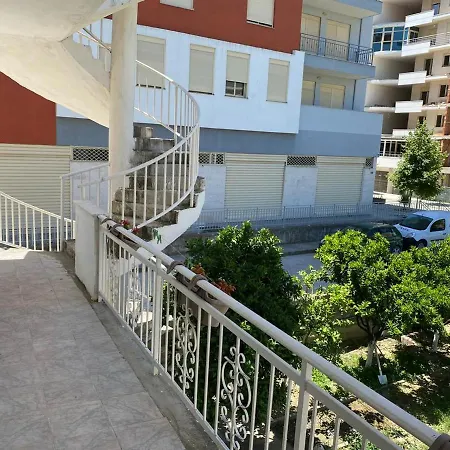 Apartament White Wlora