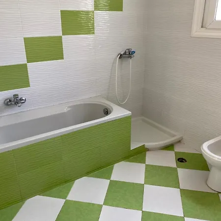 Apartament White *